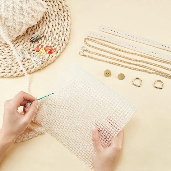 18-delige haaknaaldset voor breien, handgemaakte tas en meshcreaties, inclusief borduur- en plasticcanvasgereedschap in beige — afbeelding 3