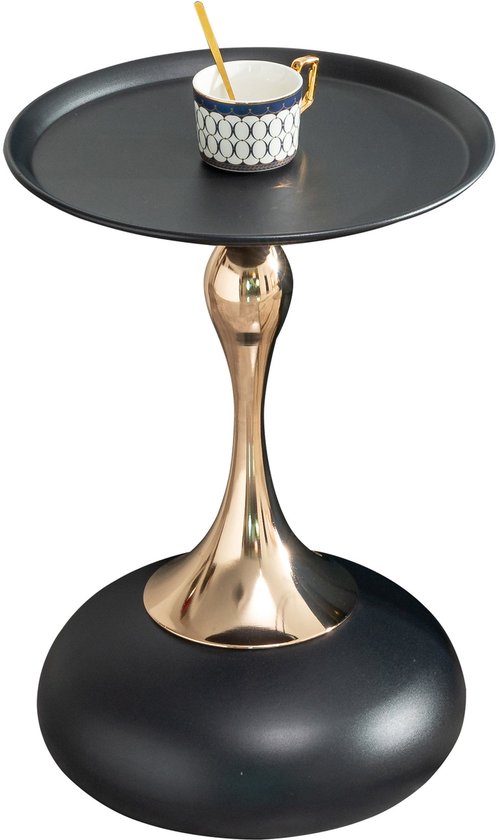 Zwarte bijzettafel met een ronde, gouden voet en een gedraaide poot.