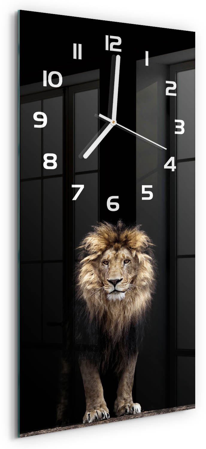 Tulup Wandklok - Portret van een leeuw Glazen Wandklok Design - 30x60 cm - Bruin Klok Glas Met Opdruk - Witte handen - Rechthoekige Klok - Wandklok Glas Met Motief - Decoratieve Glazen Klok