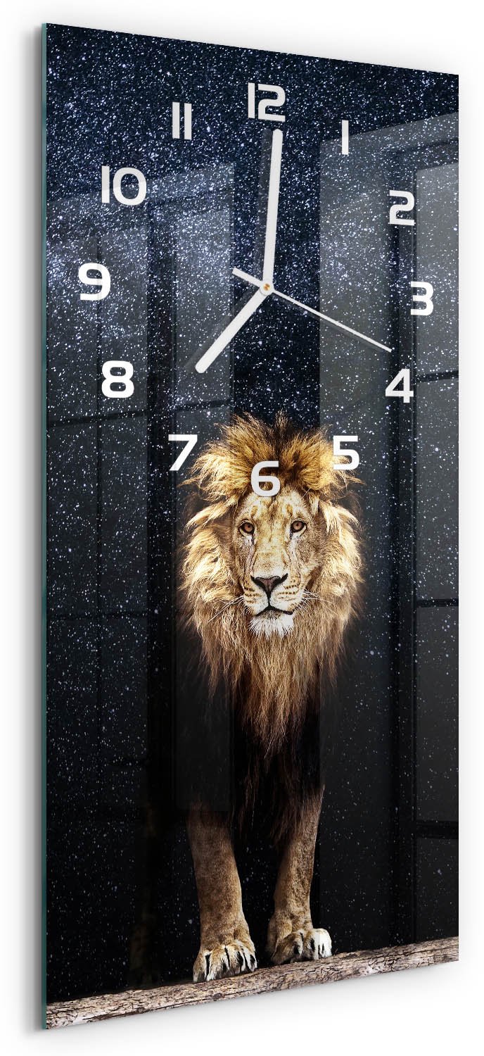Tulup Wandklok - Leeuw tegen de sterren Gekleurde Glazen Klok - 30x60 cm - Bruin Glazen Klok Met Print - Witte handen - Rechthoekige Klok - Moderne Wandklok Glas - Wandklok Glas Decoratie