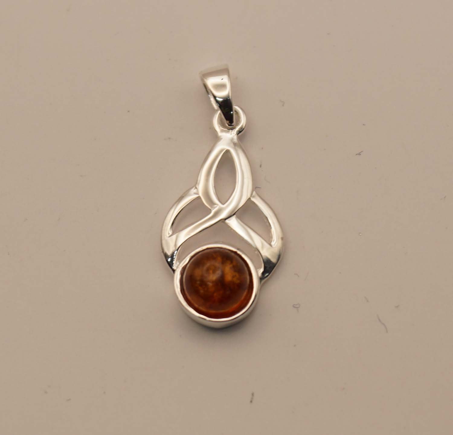 Zilveren hanger geknoopte vorm met amber steen - sterling zilveren hanger amber steen in vorm met knoop- 925 zilveren dames hanger voor aan ketting - pendant woman for collier