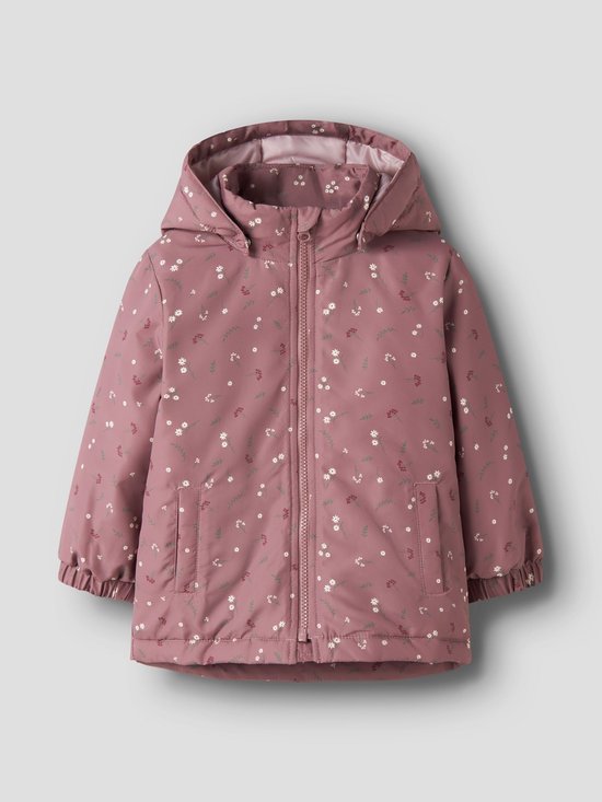 Roze jas met bloemenprint, capuchon en ritssluiting.