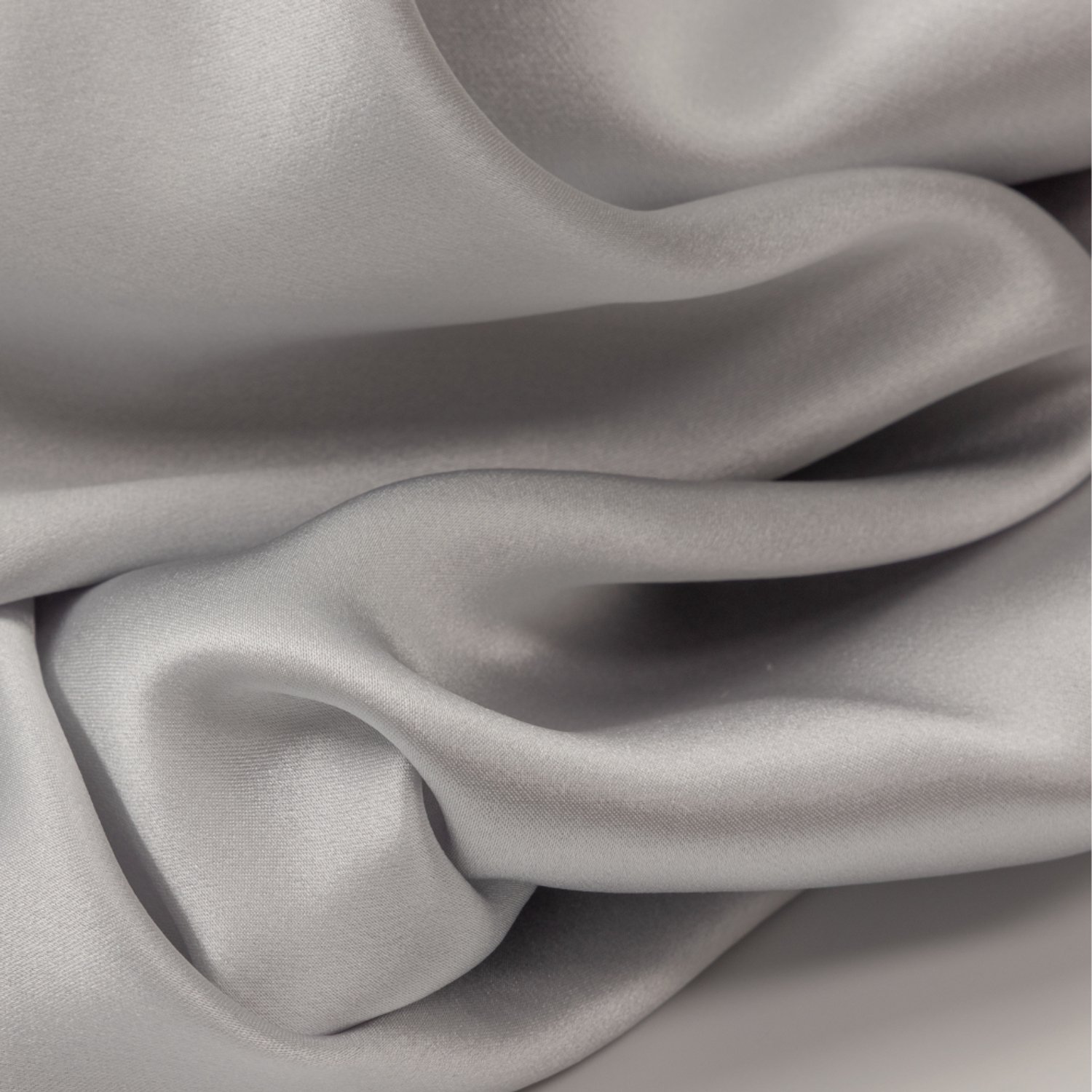 Silk Heaven 2x Zijden Kussensloop 50x60cm Licht Grijs Ritssluiting 19 Momme - Kussensloop set - Luxe Silk Kussensloop 100% moerbei zijde - Zijde kussensloop - Silk Heaven - 50x60cm / Ritssluiting Lichtgrijs