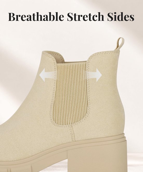 Beige Chelsea laars met elastische zijkanten voor ademend vermogen en comfort.