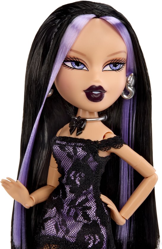 Bratz Stylin’ Birthdayz-modepop Jade met aanpasbaar T-shirt voor jou en accessoires — afbeelding 4