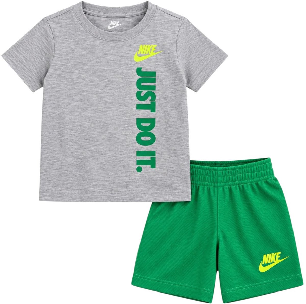 NIKE KIDS SET -116CM 5-6 YR Grijs