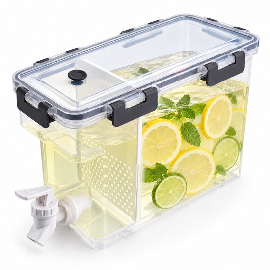 Transparante drankdispenser met intern filter gevuld met schijfjes citroen, limoen en muntblaadjes.