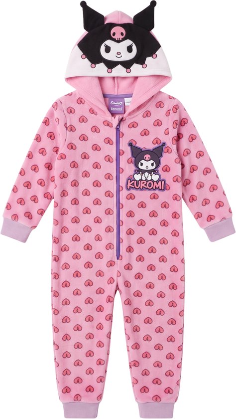 Roze onesie met een Kuromi-patroon, voorzien van een capuchon met Kuromi-gezicht en paarse boorden.