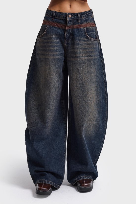 It's Basic - BARREL BALLOON MID RISE JEANS