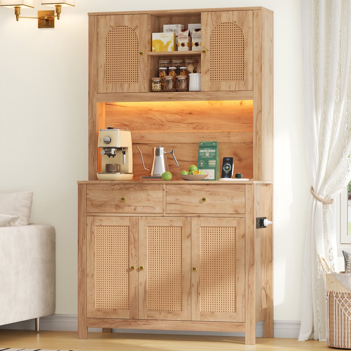 REDOM - Keukenkast - Hoge opbergkast met LED-verlichting en stekkerdoos - 5 rattan deuren en 2 lades - MDF - Naturel - 100 x 40 x 180 cm