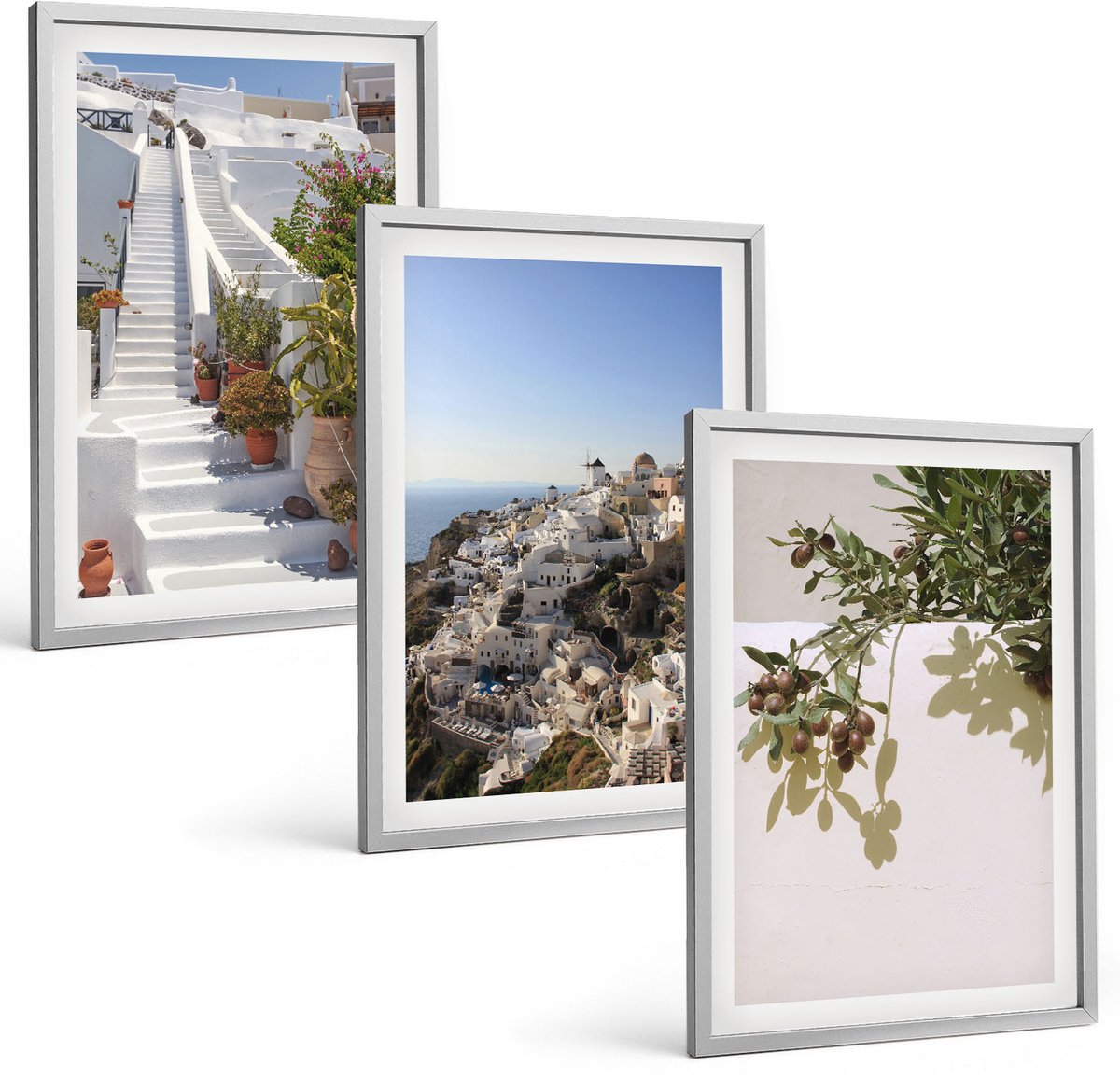 Coloray 3-Delige Schilderij Set - Witte Trappen Op Santorini Met Uitzicht Over De Stad - 40 x 60 cm - Muurdecoratie - Schilderijen Set - Woonkamer - Stijlvolle Muurdecoratie