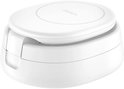 Opgevouwen witte Belkin oplaadstandaard met logo op het bovenste oplaadoppervlak.