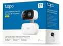 Verpakking van Tapo C216 2K draaibare beveiligingscamera voor binnen en buiten met IP65-weerbestendigheid.