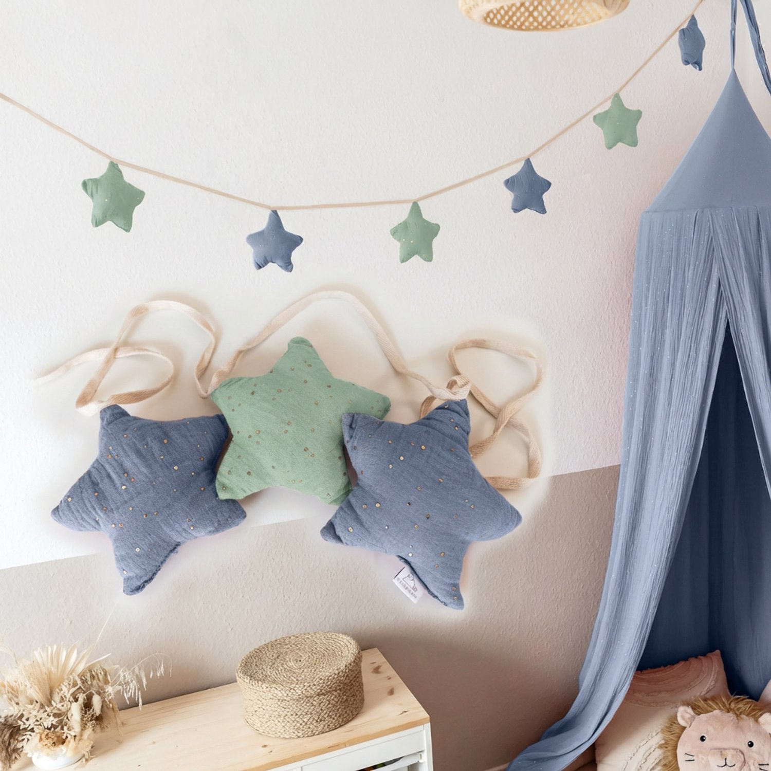 LILIMAUS Sterren slinger kinderkamer met gouden details - stoffen slinger van mousseline katoen - 300 cm - blauw en groen