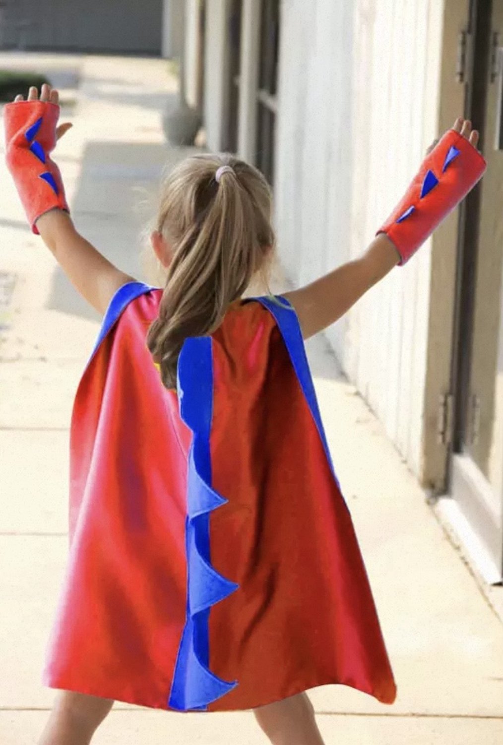 Halloween - Dinosaur Cape Kleding - Mantel en Polsband - Halloween Grappige Cartoon Dress up - Dinosaurus Cape Polsondersteuning - Cosplay voor jongens meisjes – Unisex - 3-8 jaar- Rood