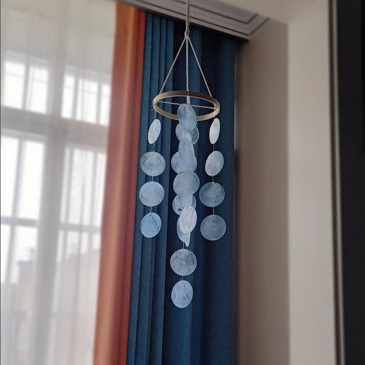 Boho decoratieve schelp dromenvanger slingers Capiz schelp windgong voor buiten 73 cm lengte hangend ornament wandhanger geschenken voor terras, tuin, binnenplaats decoratie blauw