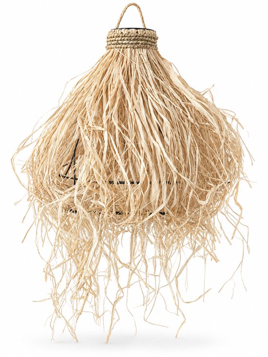 Rieten hanglamp met een open, pluizige structuur aan de onderkant en een touwlus aan de bovenkant.