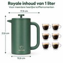 Donkergroene Vatten French Press, 1 liter inhoud, 21,8 cm hoog, 10,6 cm breed, met zes koppen koffie ernaast.