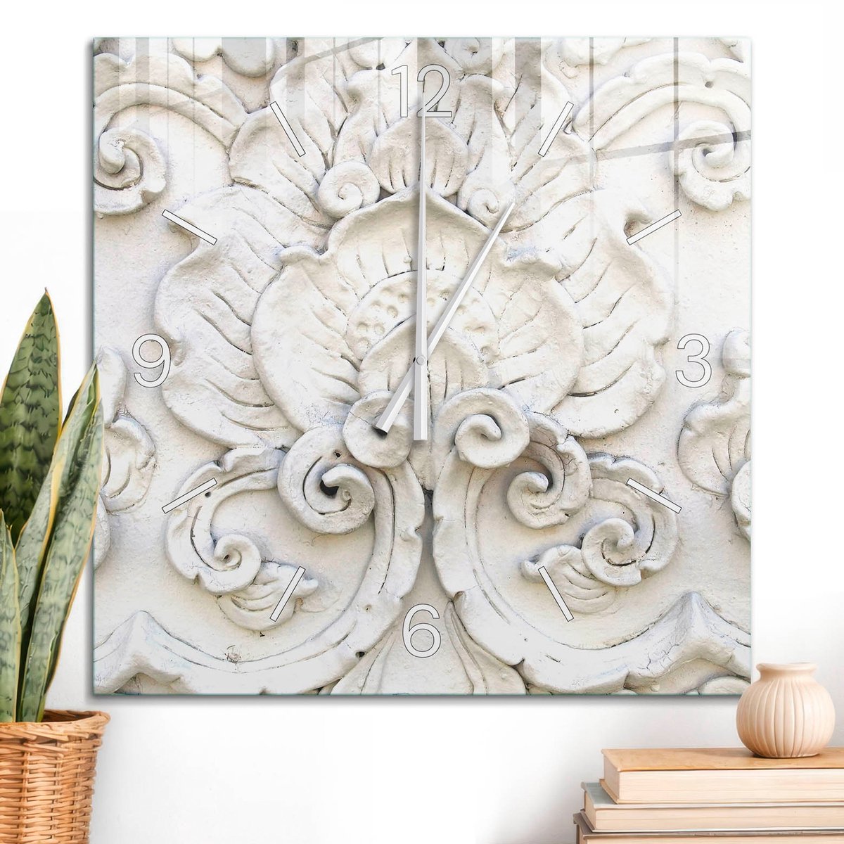 ArtPrintCave Wit Glazen Klok - 60x60 cm - Wandklok Vierkant - Witte Ornamenten Wandklok Keuken - Kunst Unieke Klok - Witte Klokwijzers