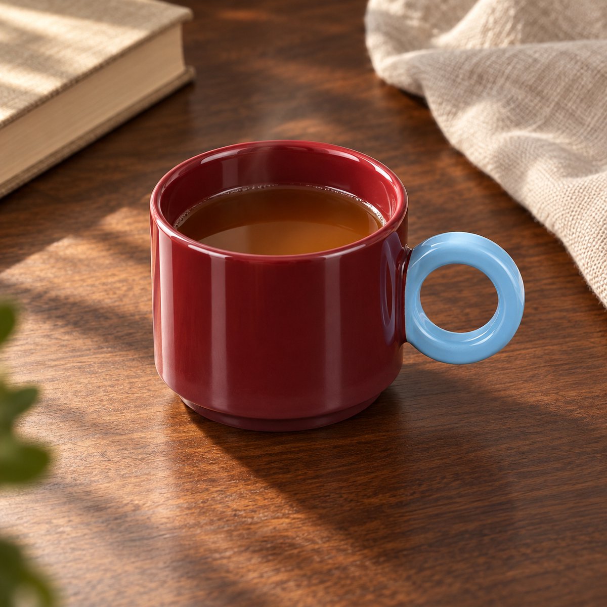 Fameilleur exclusieve - Beker 28cl bordeauxrood roze/light blauw- koffiemok, koffiemok 28 cl, koffiebeker 280 ml, stoneware koffiemok, keramische koffiebeker, bordeauxroze mok, bordeauxrode koffiemok, lichtblauw handvat - retro koffiemok, design mok