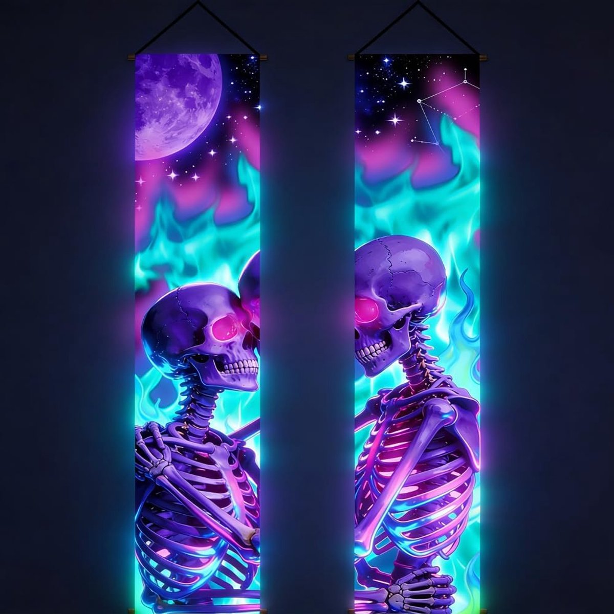 2 stuks 2 stijlen wandtapijt skelet zwart licht 134 x 30 cm UV-reactieve wanddecoratie, lang verticaal zwart tapijt met lichtgevend suikerschedelpatroon poster