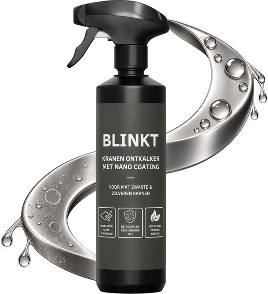 Zwarte spuitfles Blinkt ontkalker met nano coating tegen een glanzende zilveren achtergrond met waterdruppels.