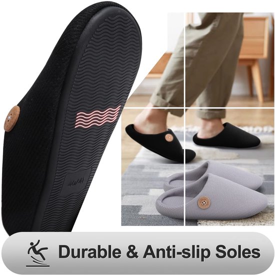 Zwarte pantoffel met anti-slip zool en golfpatroon, met de tekst 'Durable & Anti-slip Soles'.