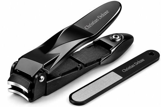 Zwarte Christian Deluxe nagelknipper en slanke stalen vijl op een witte achtergrond.