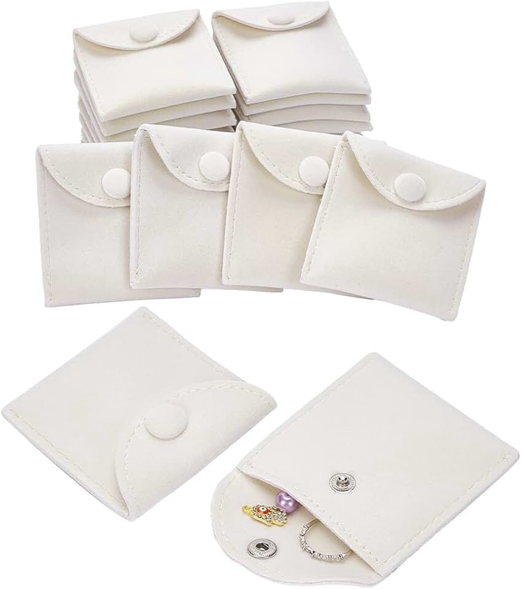 24 Stks Fluwelen Sieraden Pouches Met Snap Knop, Cornsilk Kleur Fluwelen Sieraden Opbergzakken Luxe Gift Bag voor Candy Gift en Sieraden Ketting Armband Verpakking, 7.4x7.1cm
