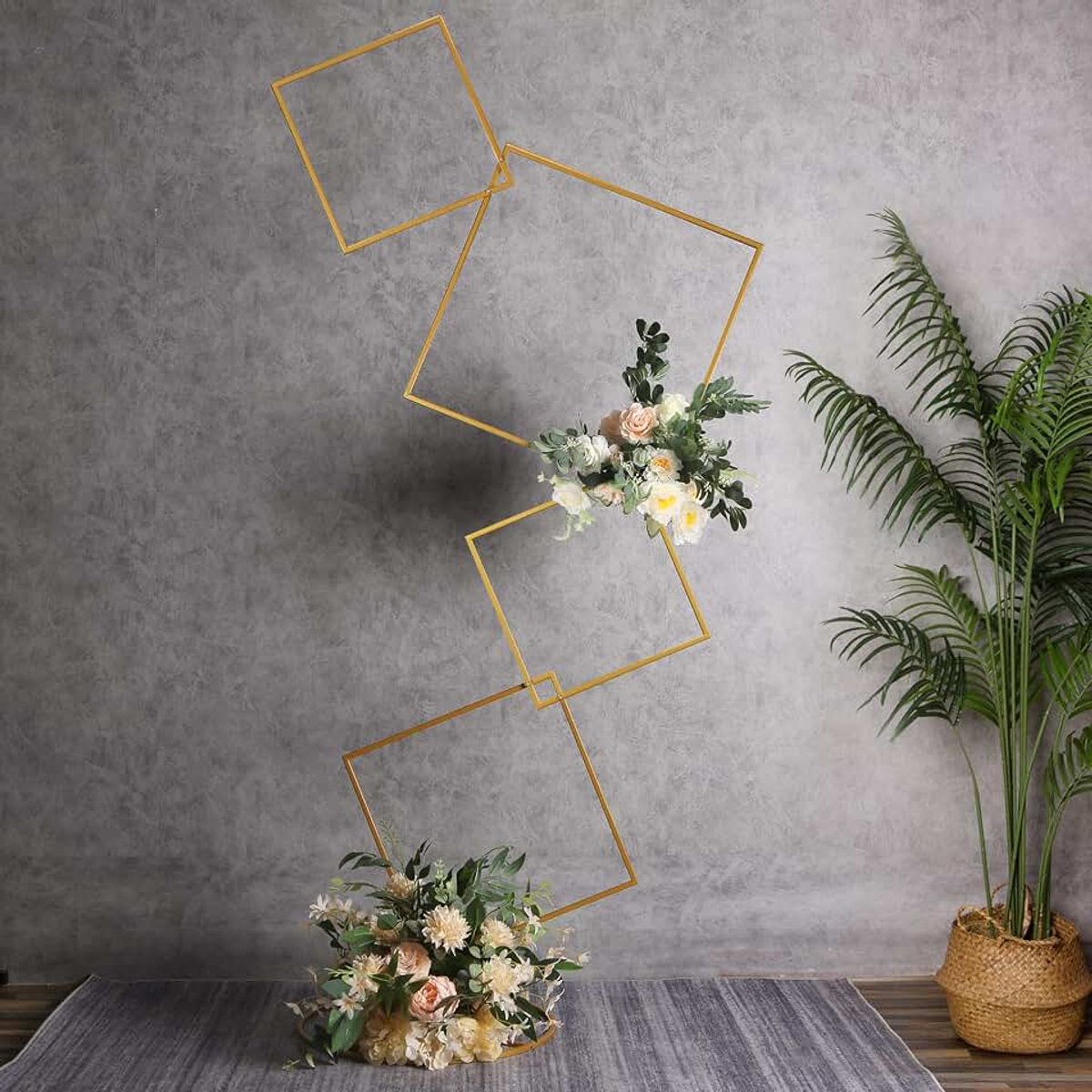 1,9 m hoge metalen vierkante pijler bloemenstandaard, gouden boogstandaard met 4-niveaus, middenstuk slinger voor bruiloft, verloving, evenement, feestdecoratie