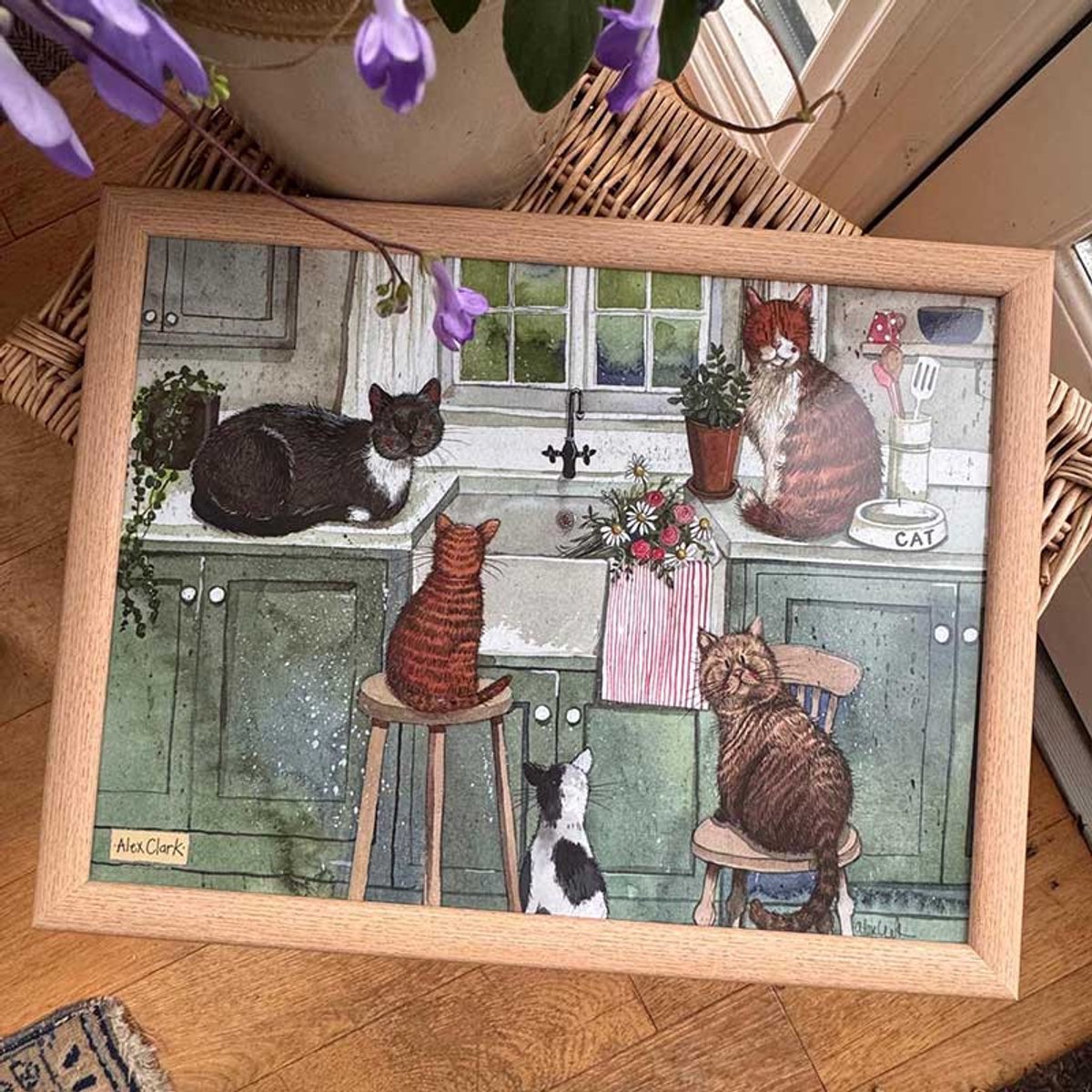 Alex Clark Schootkussen Katten ~In the Kitchen Tray'