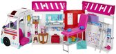 Barbie dokterspraktijk speelset met ambulance, onderzoekstafel, doktersbenodigdheden en teddybeer.