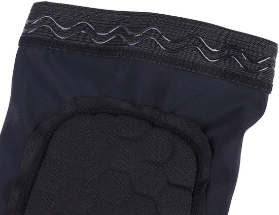 GT Sleeve Shin Pads Max+ Junior – 14 cm x 6 cm - ingebouwd - 6-11 jaar - Ingebouwde Scheenbeschermers - Ultralichte Trainingsaccessoire voor Voetbal – Comfort & Bewegingsvrijheid – Unisex – Zwart — afbeelding 3