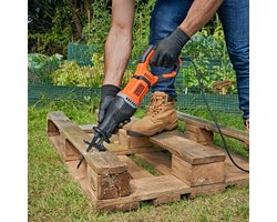 BLACK+DECKER 750W Reciprozaag met takkenhouder - BES301-QS