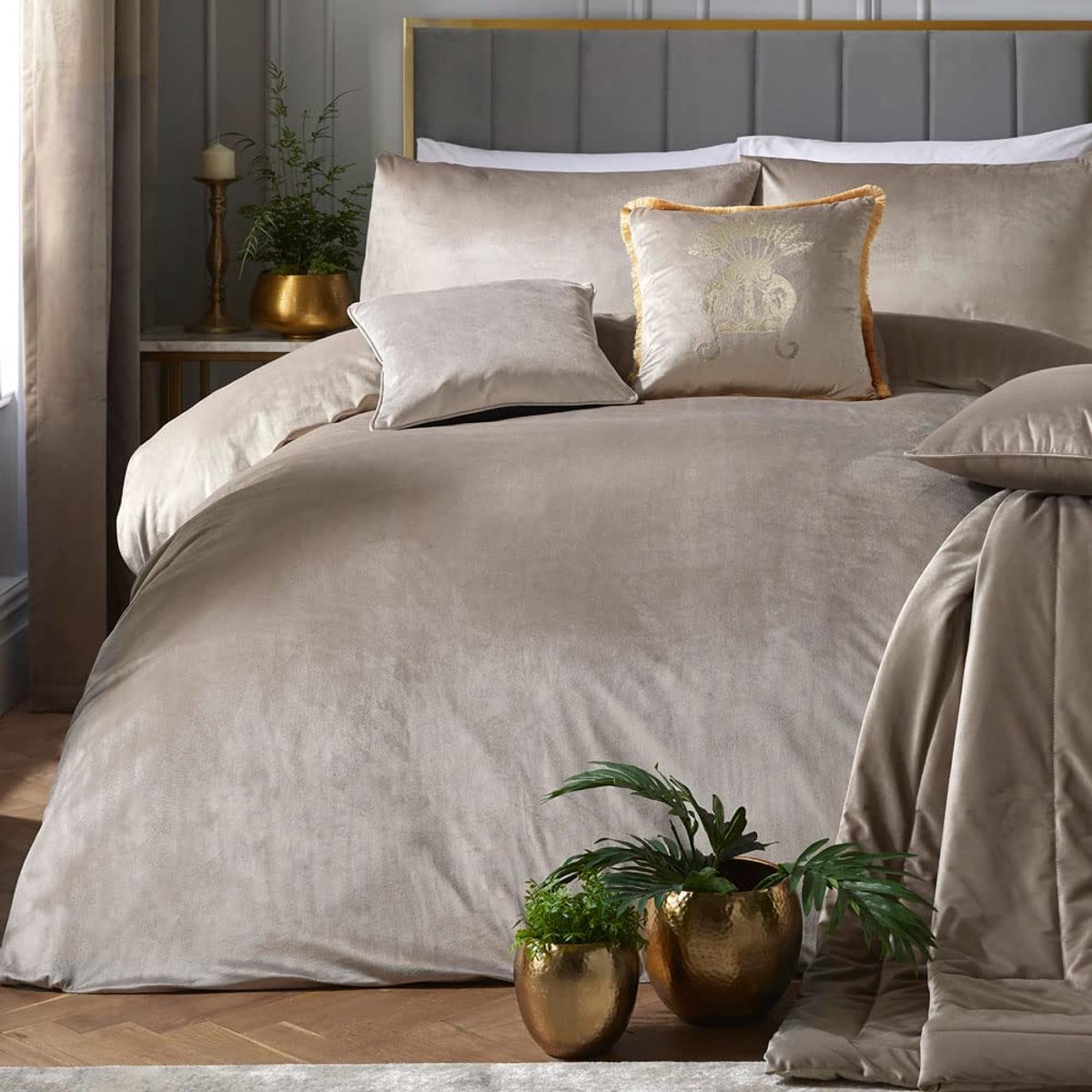 SnelShoppen - Luxe Fluwelen Dekbedovertrekset Beige - Tweepersoons 200 x 200 cm - Soft Touch Beddengoed met 2 Kussenslopen - Elegant Linnen voor Luxe