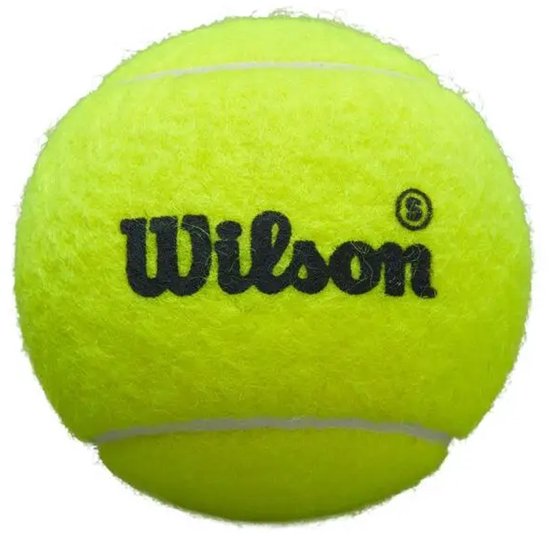 Gele Wilson tennisbal met zwarte opdruk.