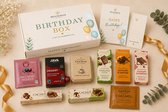 Luxe verjaardagscadeaubox – Belgische chocolade, koffie, thee & lekkernijen – Gepersonaliseerde wenskaart – Moodbox Gifts – Birthday Box Select