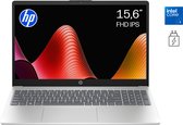 Zilverkleurige HP laptop met 15,6" FHD IPS scherm, Intel Core 5 processor en toetsenbord met numeriek deel.