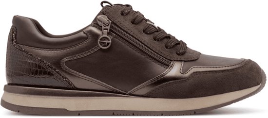 Bruine Tamaris sneaker met rits, suède en glanzende details, krokodillenprint op de hiel.