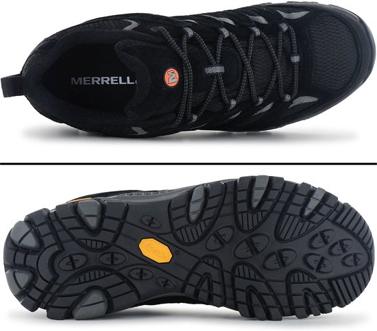 Boven- en onderaanzicht van een zwarte Merrell wandelschoen met 'Gore-Tex' en 'Vibram'.