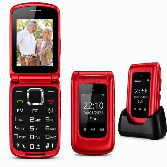Rode klaptelefoon open, met een afbeelding van een ouder stel op het scherm. Ernaast de gesloten telefoon en in een oplader.