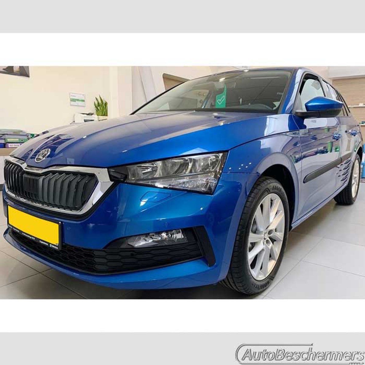 Stootlijsten set zwart voor Skoda Scala 05.2019-. De stootstrips zijn zelfklevend. Set a 4 stuks (#0041)