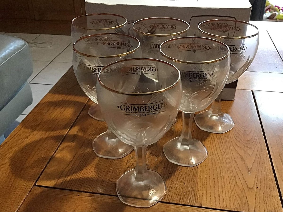 SnelShoppen - Grimbergen Bierglazen op Voet - 33 cl - Set van 6 Stuks - Perfect voor Feesten, Tuin, Keuken, Kwaliteitsglas, Officieel Merk