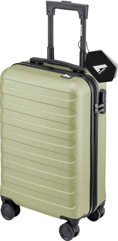 Olijfgroene handbagage koffer met uitschuifbare handgreep, wielen en een beveiligingslabel, staand op een witte achtergrond.