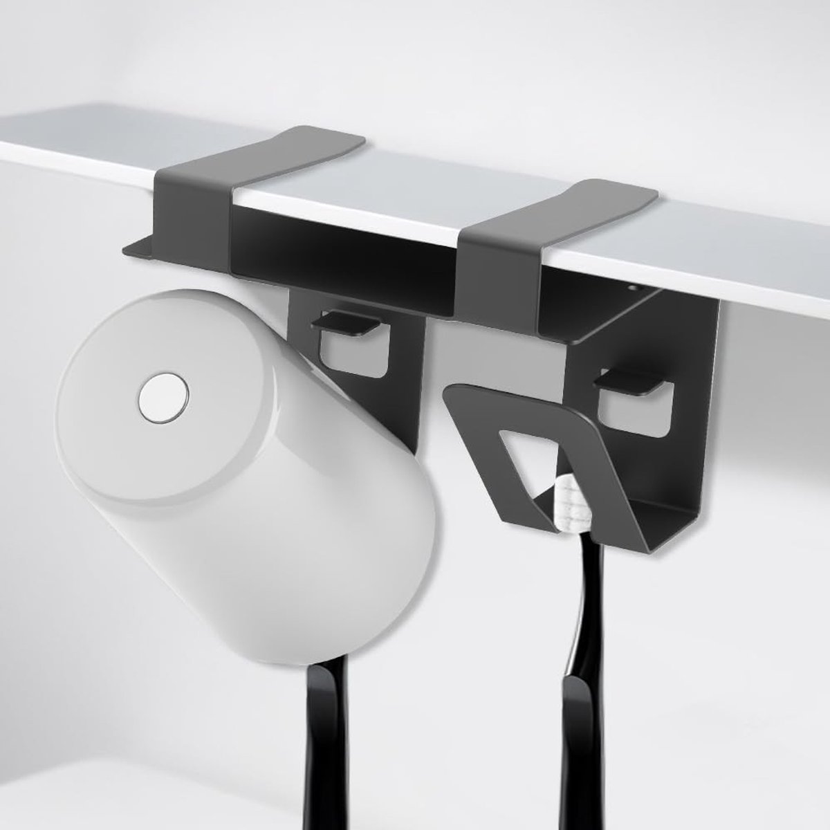 Spiegelkastje met Tandenborstelhouder voor Badkamer, Ruimtebesparend Ontwerp, Eenvoudige Installatie en Afvoersysteem, Geschikt voor Planken tot 2 cm Dikte (2 Bekers)