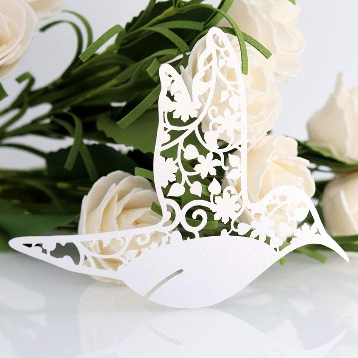 Dailygoods- Plaatskaarten Set van 50 - Vogelvorm - Bruiloft/Feest - Tafelschikking - Naamkaartjes - Decoratie voor Wijnglas - Papier 9x9cm