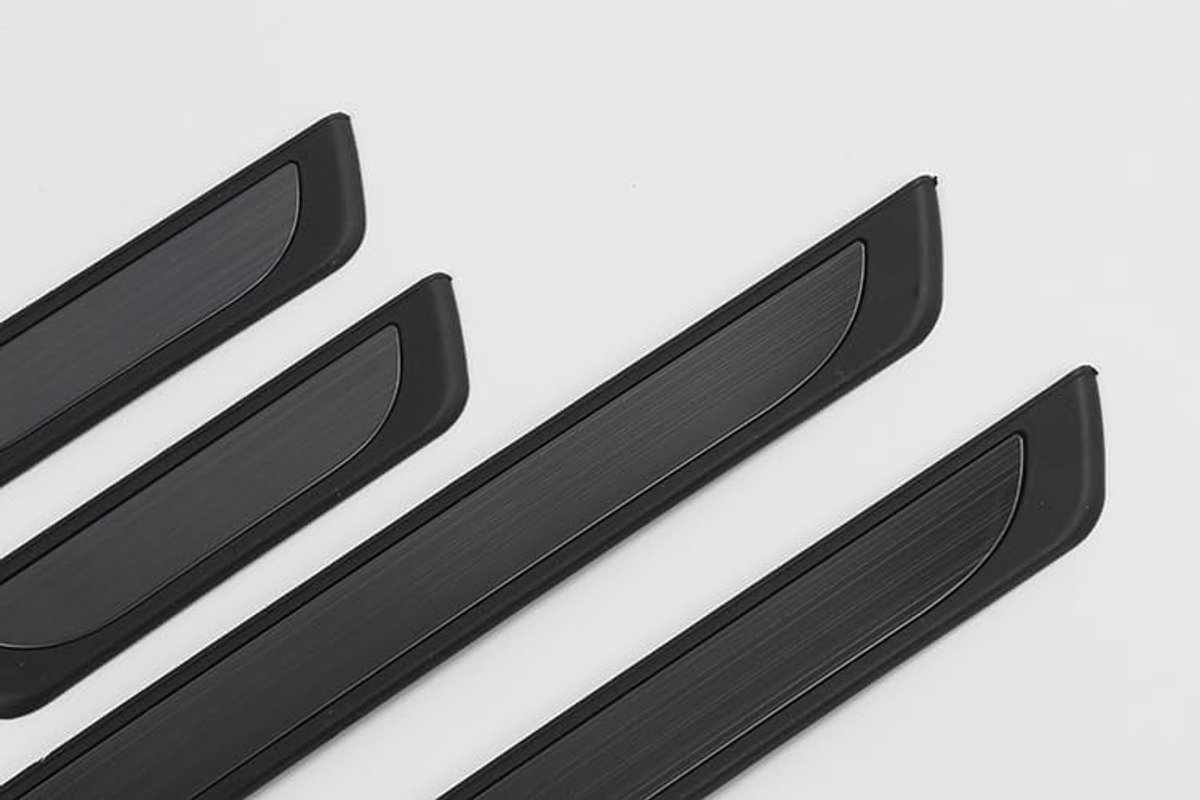 (instapstrips) compatibel met Skoda Rapid 2012-2019 (5 deurs) - Kras bescherming - Set van 4 - Zwart Glans