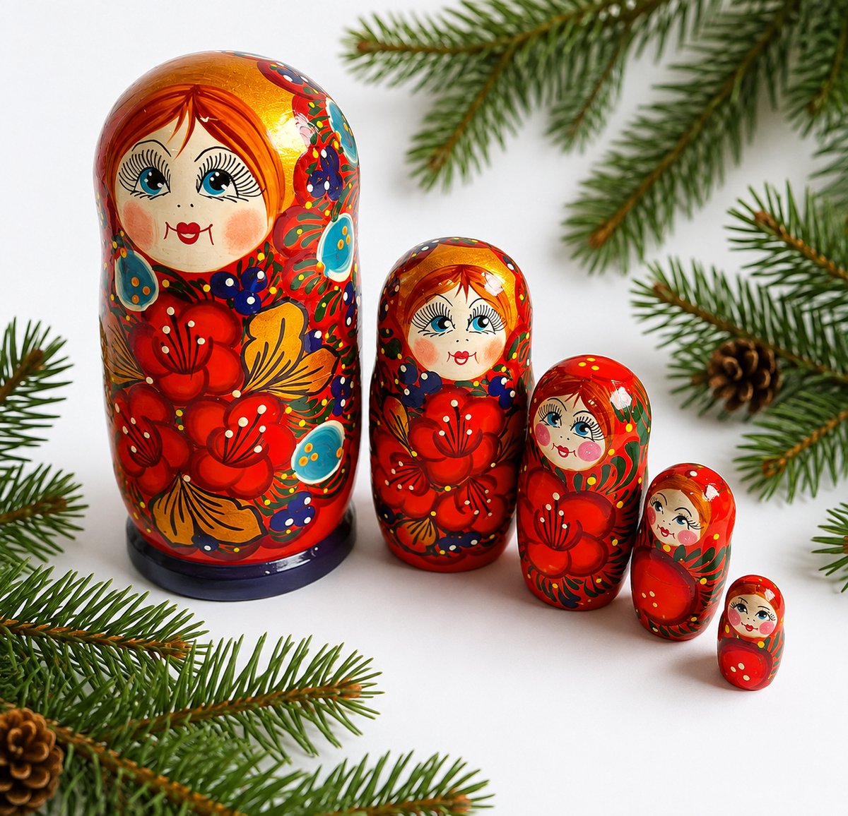 Houten Matroesjka poppen, Russische,babushka, 15,50 cm hoog 5 delig handbeschilderd - Multicolor oranje rood