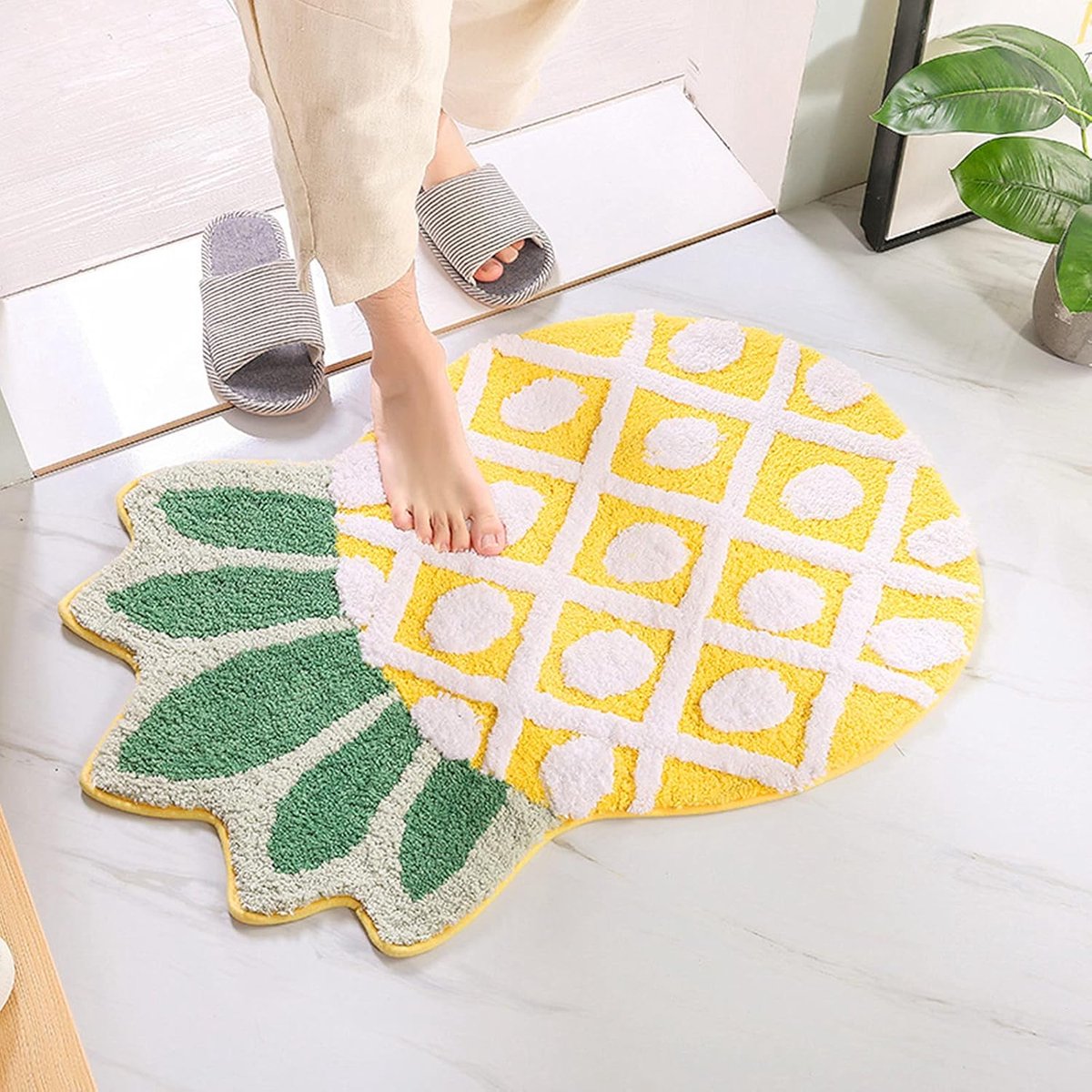 Kinderbadkamermat, antislip en absorberend, decoratieve keukenmat, vloerkleed met cartoon ananasprint, kinderspeelkamer, babykamerdecoratie, 60x90 cm