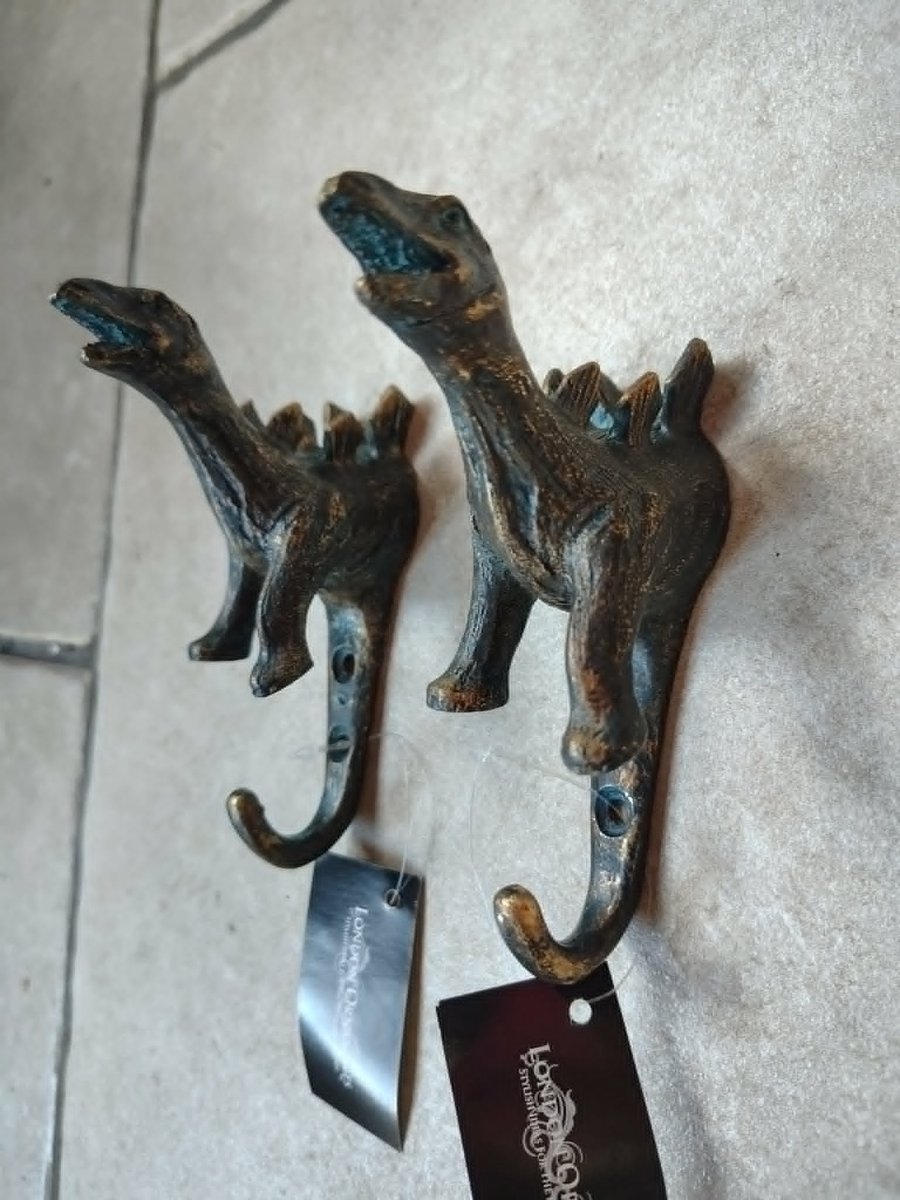 Set van 2 gietijzeren hangers / wandhaken dinosaurus (stegosaurus - stijl ) - wandhaak / kapstok